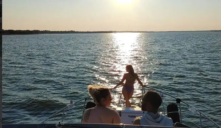 Graduations on Lake Lewisville - Mutineers Charter Services