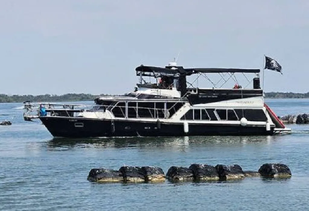 Captained Charter vs Self-Drive Rental